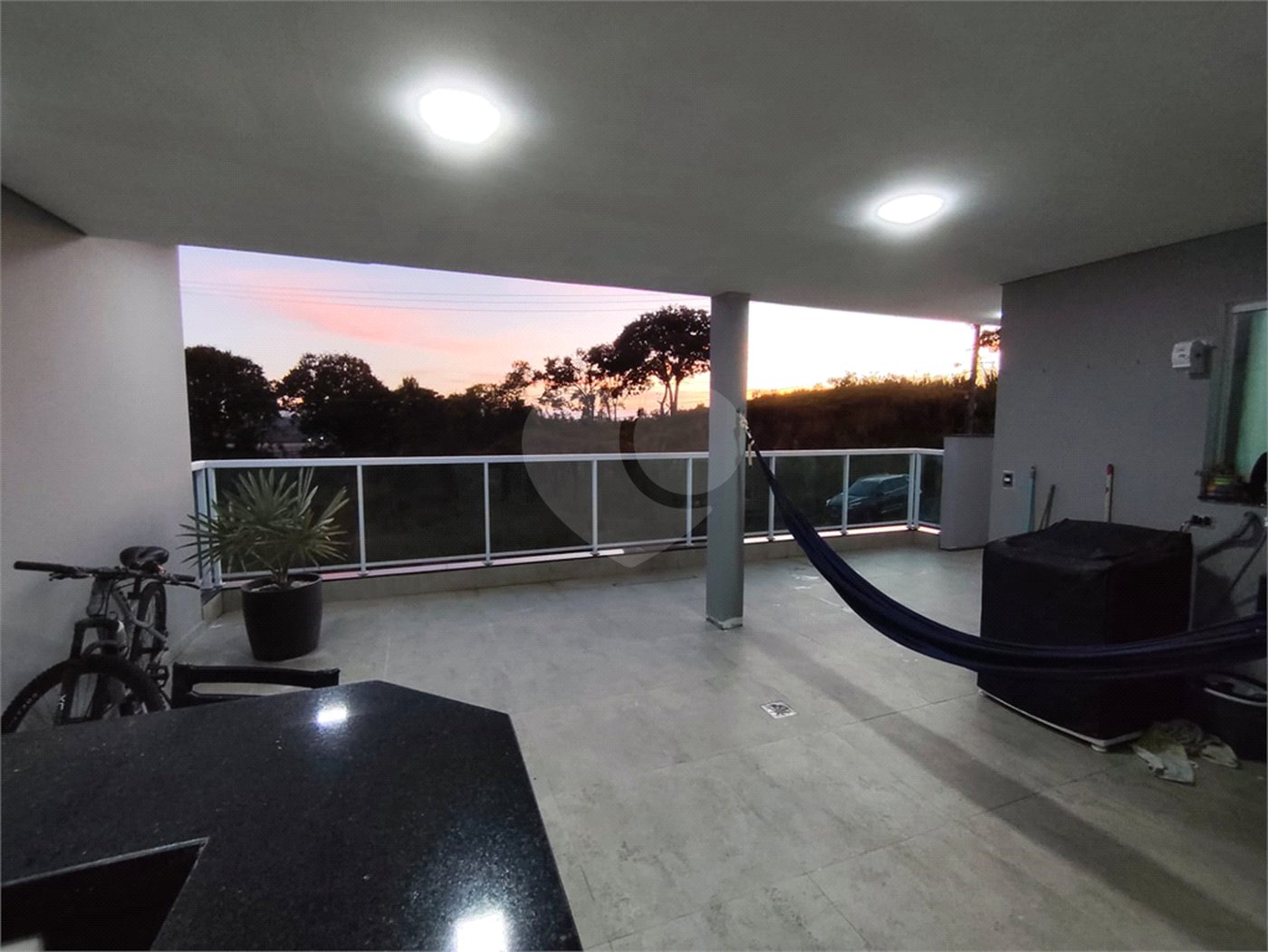 Casa à venda com 3 quartos, sendo 1 suíte,  em Residencial Colinas, Mogi das Cruzes, SP