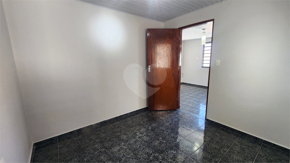 Casa à venda com 3 quartos em Vila Ramaciotti, Valinhos, SP
