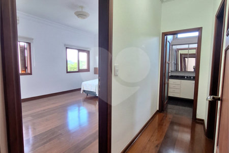 Casa à venda com 3 suítes no condomínio Chácaras do Lago, Vinhedo - SP