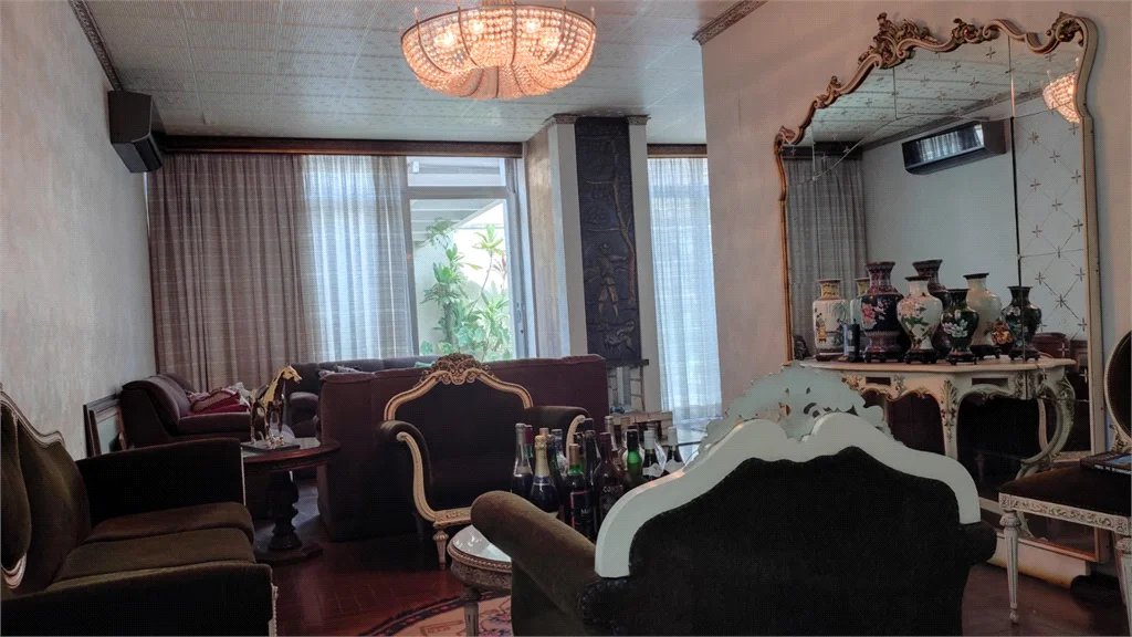 Casa à venda com 4 suítes em Vila Pirajussara, São Paulo, SP