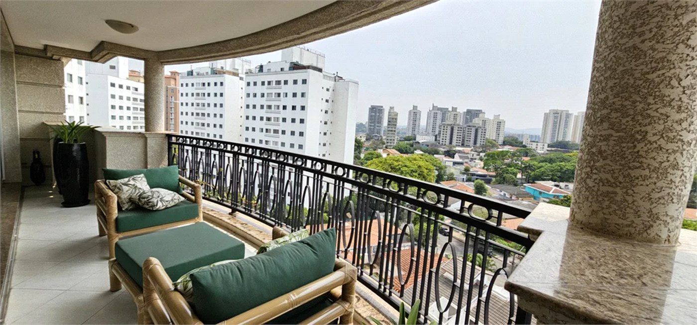 Cobertura à venda com 5 suítes em Bela Aliança, São Paulo, SP