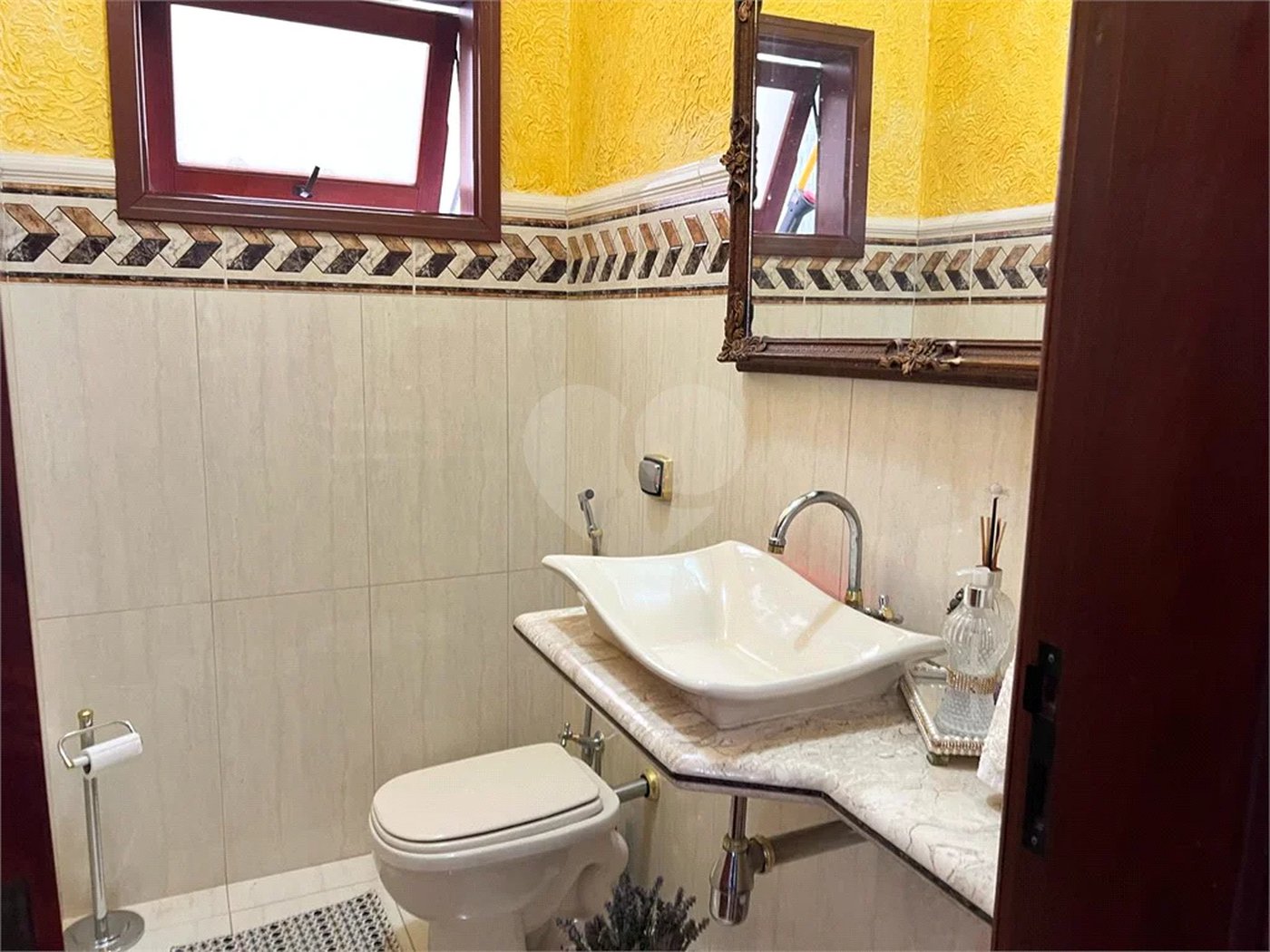 Casa à venda com 3 suítes no condomínio Mirante do Lenheiro, Valinhos - SP