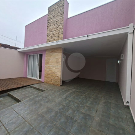 Casa à venda ou para alugar com 3 quartos, sendo 1 suíte, em Vila Aparecida, Itapetininga, SP
