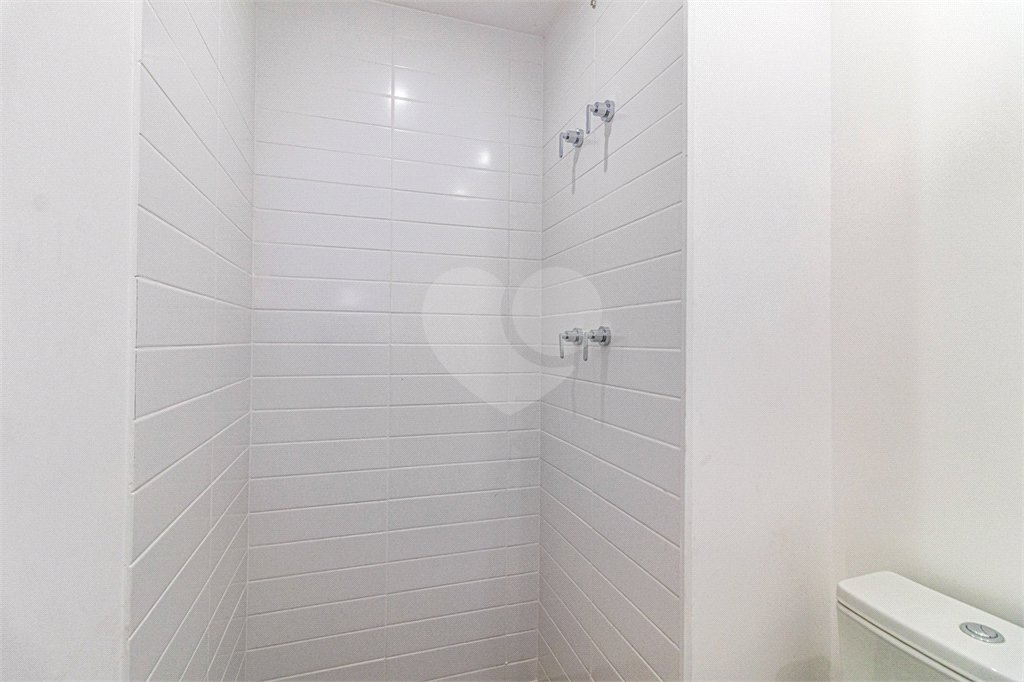 Apartamento à venda com 3 quartos, sendo 1 suíte,  em Vila Anastácio, São Paulo, SP