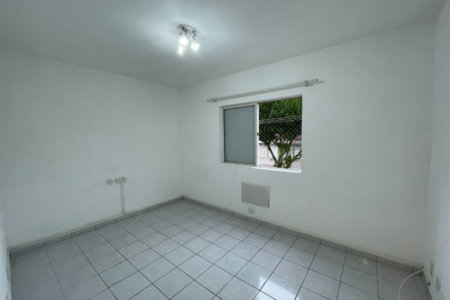 Apartamento 2 dormitórios + dependência, 1 vaga demarcada, no Campo Grande, Santos