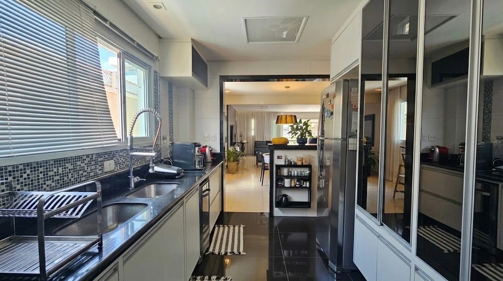 Casa com 4 dormitórios à venda, 166 m² por R$ 2.750.000,00 - Ponta da Praia - Santos/SP