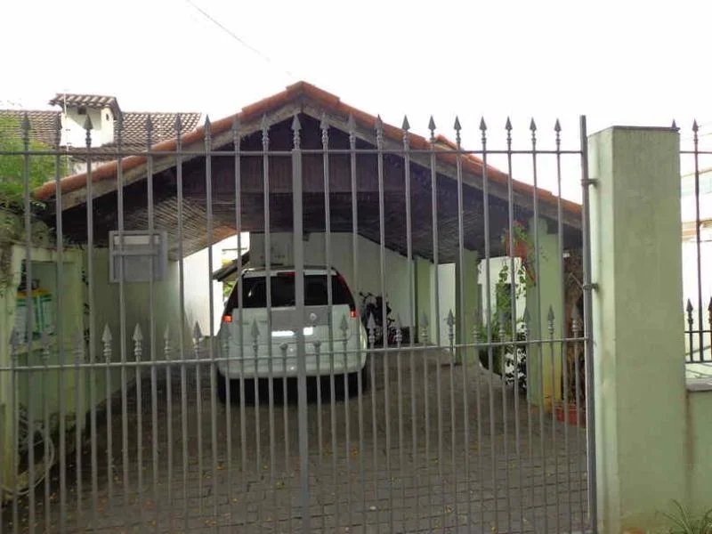 Casa à venda com 3 quartos, sendo 1 suíte, em Jardim Londrina, São Paulo, SP