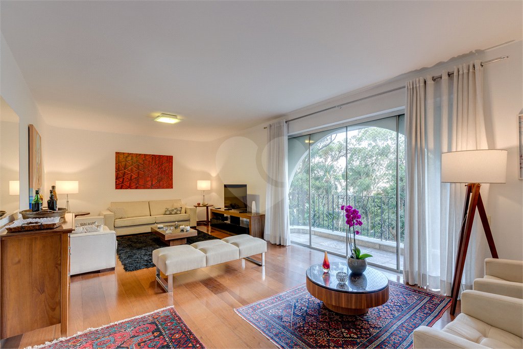 Apartamento à venda com 3 quartos, sendo 1 suíte,  em Granja Julieta, São Paulo, SP
