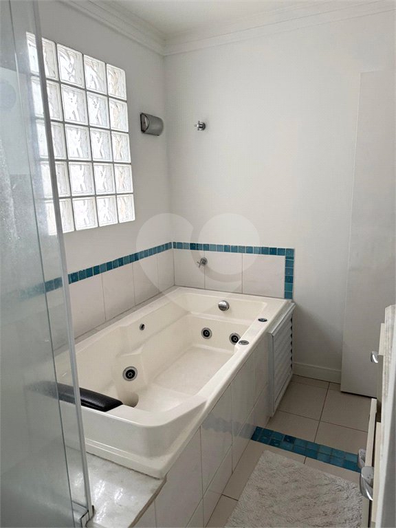 Sobrado à venda com 3 quartos, sendo 1 suíte, em Vila Irmãos Arnoni, São Paulo, SP