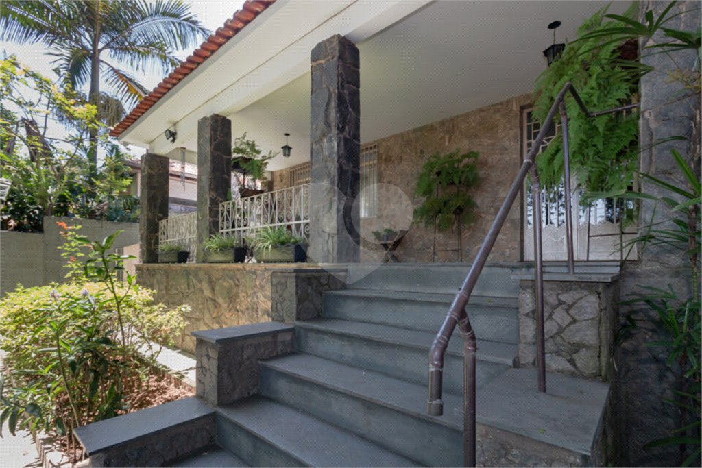 Casa à venda com 4 quartos, sendo 3 suítes, em Vila Pirajussara, São Paulo, SP