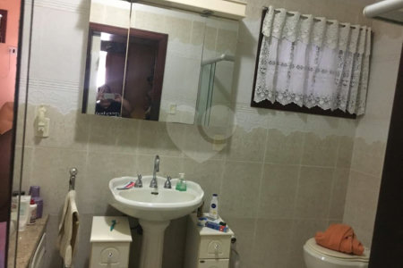 Casa à venda com 1 quarto, sendo 2 suítes, no Centro, Itaguaí, RJ