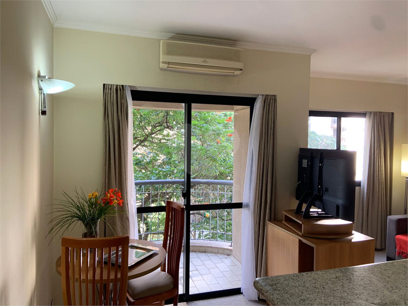 Flat à venda com 2 suítes em Jardim Europa, São Paulo, SP