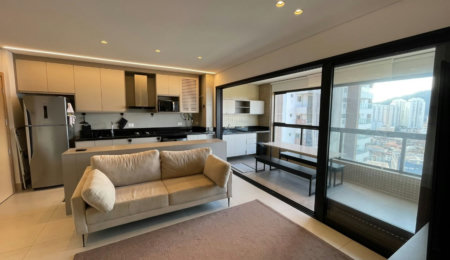 Apartamento 2 dormitórios (1 suíte), porteira fechada, 1 vaga demarcada, no José Menino, Santos