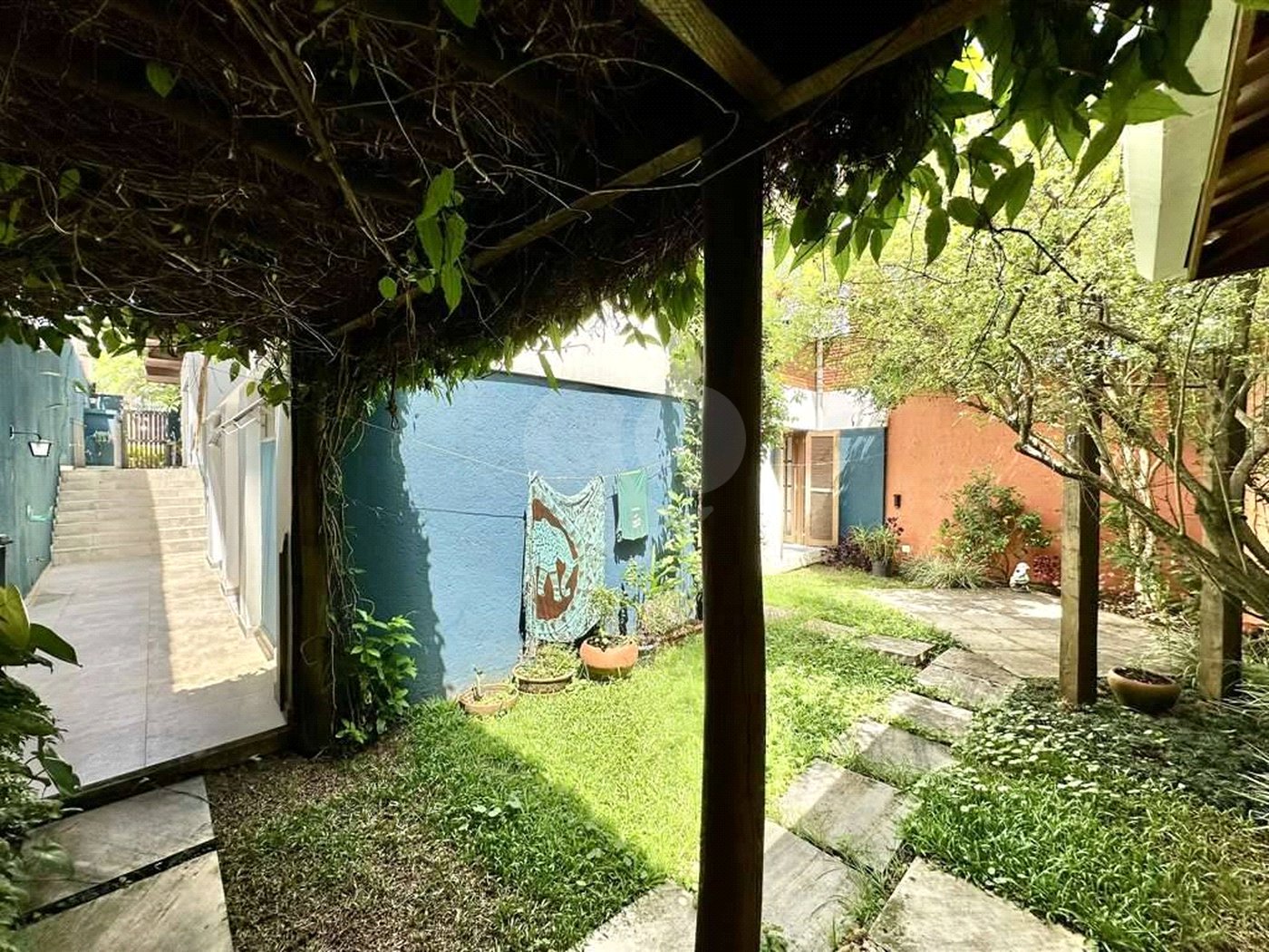 Sobrado à venda com 4 quartos, sendo 2 suítes, em Jardim Jussara, São Paulo, SP