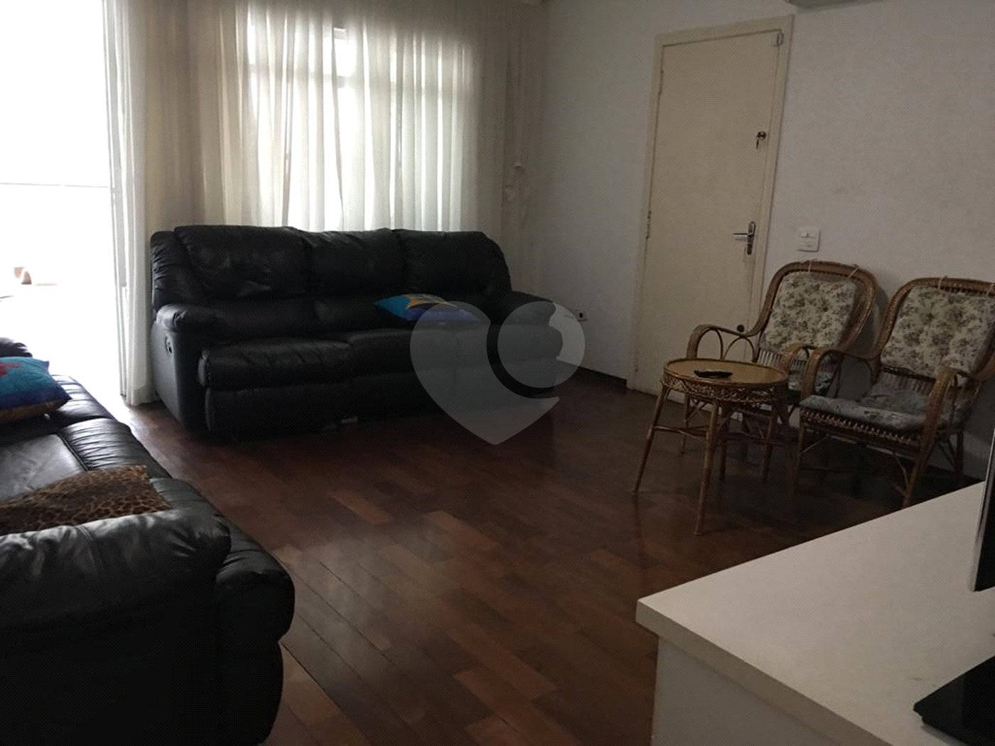 Sobrado à venda com 4 quartos, sendo 3 suítes,  em Tremembé, São Paulo, SP