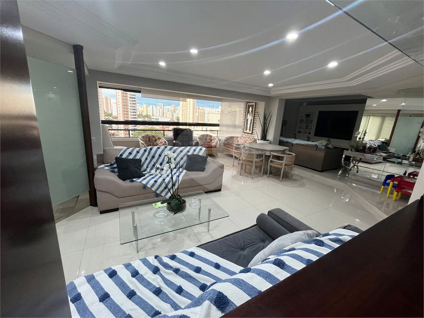 Apartamento para alugar com 4 suítes em Santana, São Paulo, SP