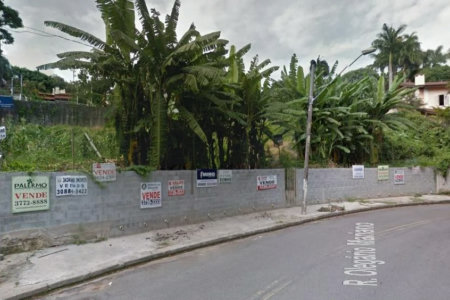 Sobrado à venda ou para alugar com 6 suítes em Jardim Guedala, São Paulo, SP