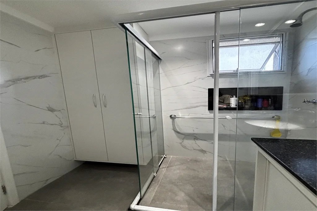 Apartamento para alugar com 3 suítes em Vila Romana, São Paulo, SP