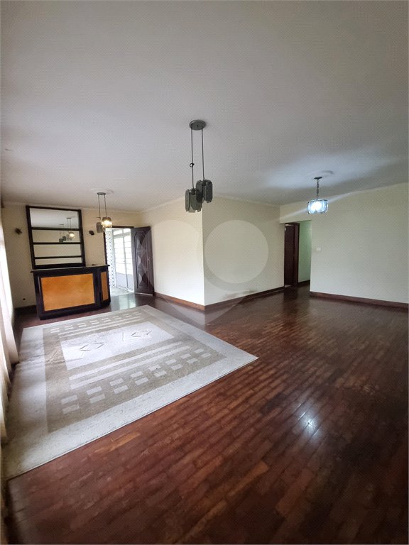 Casa à venda com 3 quartos, sendo 1 suíte,  em Jardim Leonor Mendes de Barros, São Paulo, SP