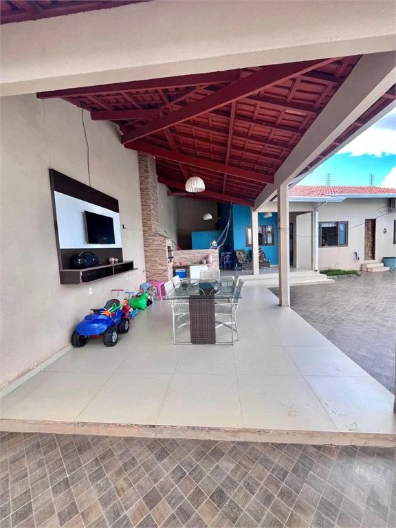 Casa à venda com 6 quartos, sendo 1 suíte,  no Centro, Balsas, MA