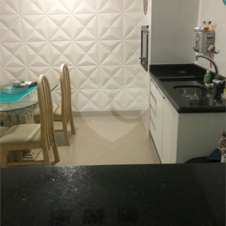 Casa à venda com 3 quartos, sendo 1 suíte, no condomínio Residencial Sabará, São Paulo - SP