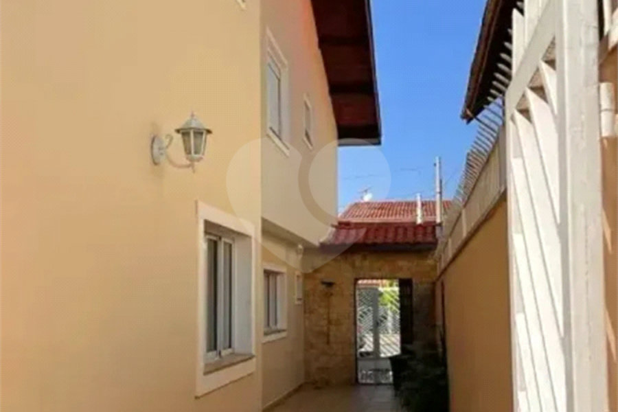 Sobrado à venda com 3 quartos, sendo 1 suíte, em City Recanto Anastácio, São Paulo, SP