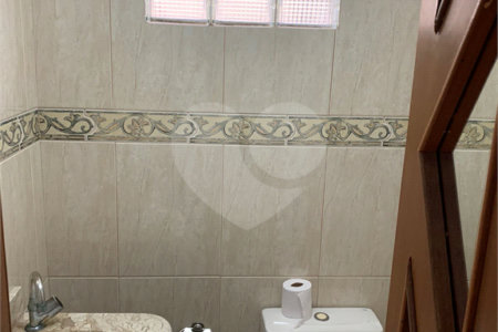 Casa à venda com 3 quartos, sendo 2 suítes,  no condomínio Residencial Jardins, São Bernardo do Campo - SP