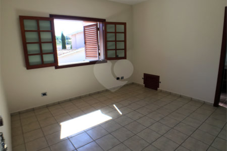 Casa à venda com 4 suítes no condomínio Estância Marambaia, Vinhedo - SP