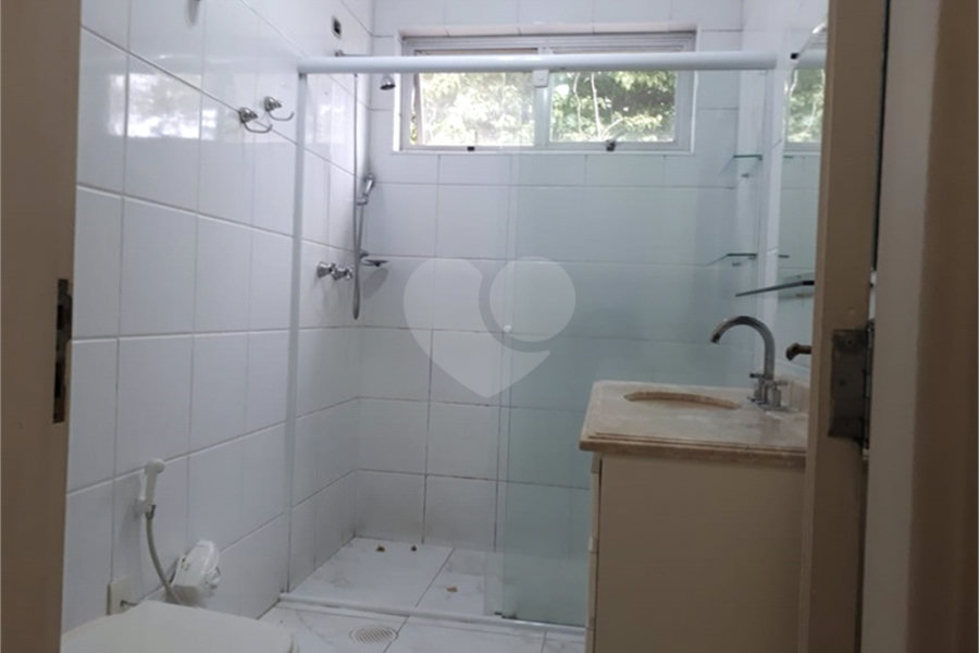 Sobrado à venda com 5 quartos, sendo 3 suítes, em Tremembé, São Paulo, SP