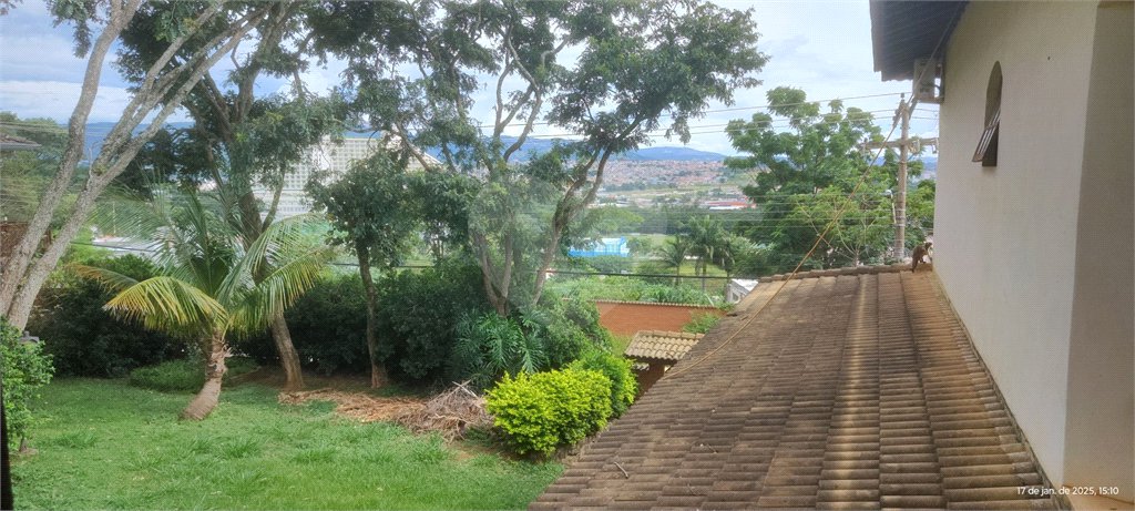 Chácara à venda com 4 quartos, sendo 3 suítes, em Campos de Atibaia, Atibaia, SP