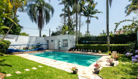 Casa à venda com 4 quartos, sendo 2 suítes,  em Interlagos, São Paulo, SP