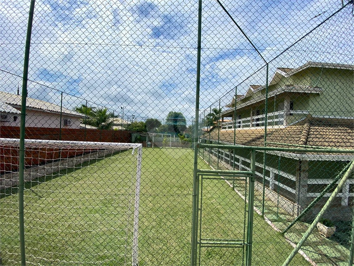 Casa à venda com 6 quartos, sendo 1 suíte, no condomínio Horizonte Azul I, Itupeva - SP