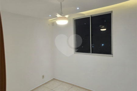 Apartamento à venda com 2 quartos em Santa Cruz, Rio de Janeiro, RJ