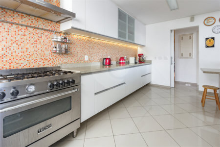Apartamento à venda com 4 quartos, sendo 2 suítes,  em Jardim Parque Morumbi, São Paulo, SP