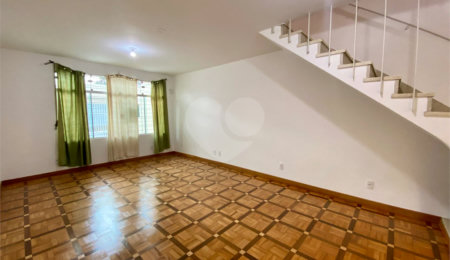 Sobrado à venda com 4 quartos, sendo 1 suíte,  em Vila Guarani (z Sul), São Paulo, SP