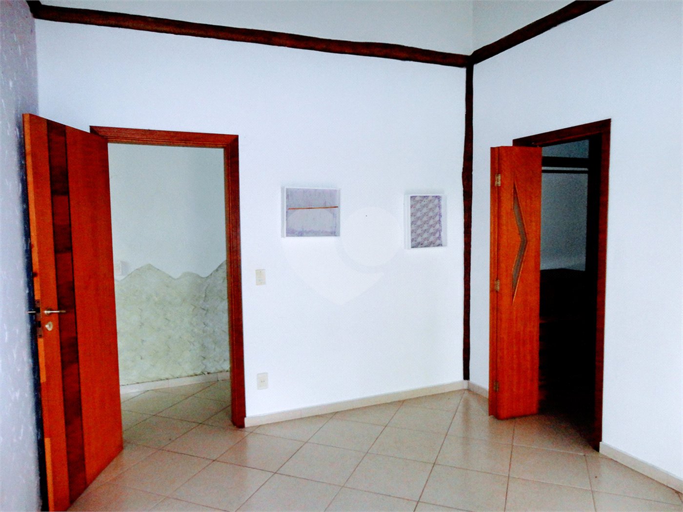 Casa à venda com 4 suítes no condomínio Estância Marambaia, Vinhedo - SP