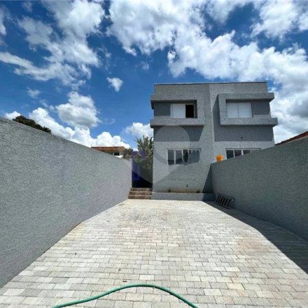Sobrado à venda com 3 suítes em Jardim dos Pinheiros, Atibaia, SP