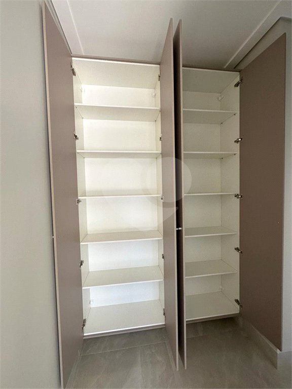 Casa à venda com 3 quartos, sendo 1 suíte,  no condomínio Lagos D Icaraí, Salto - SP