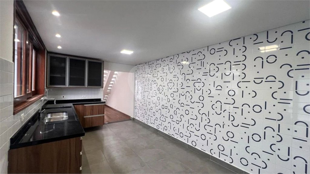 Casa à venda com 3 quartos, sendo 1 suíte,  em Vila Pompéia, São Paulo, SP