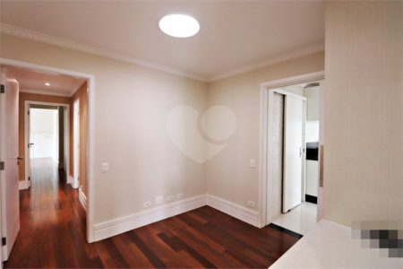 Apartamento à venda com 4 quartos, sendo 3 suítes, em Santana, São Paulo, SP