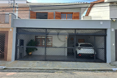 Sobrado à venda com 3 quartos, sendo 1 suíte, em Vila Gomes Cardim, São Paulo, SP