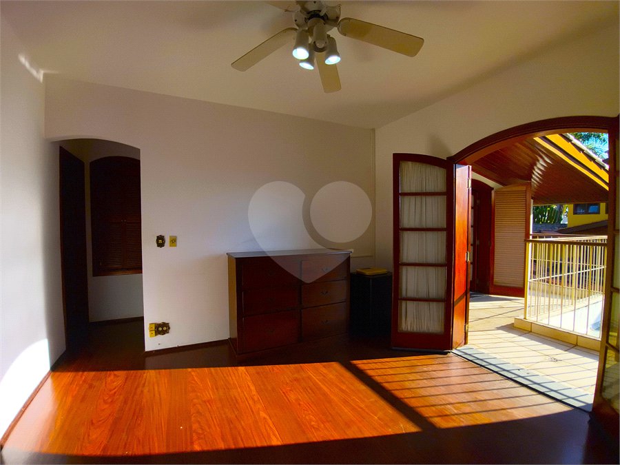 Casa à venda com 4 quartos, sendo 3 suítes,  no condomínio Village D'avignon, Sorocaba - SP