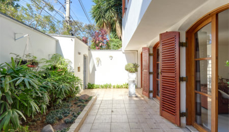 Sobrado à venda com 4 quartos, sendo 1 suíte,  em Brooklin Novo, São Paulo, SP