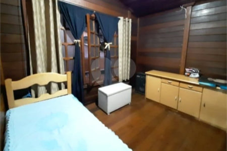 Sobrado à venda com 3 quartos, sendo 1 suíte,  no Centro, Vinhedo, SP