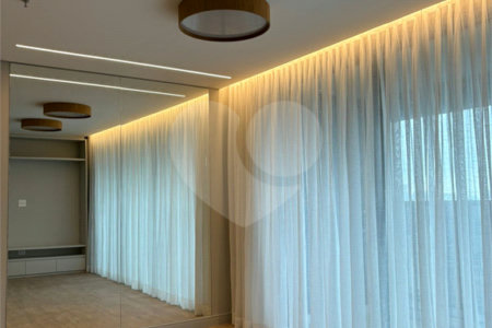 Apartamento à venda com 2 quartos, sendo 1 suíte, em Jardim das Acácias, São Paulo, SP