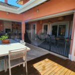 Casa à venda com 4 quartos, sendo 2 suítes, no condomínio Residencial Jardim Primavera, Louveira - SP