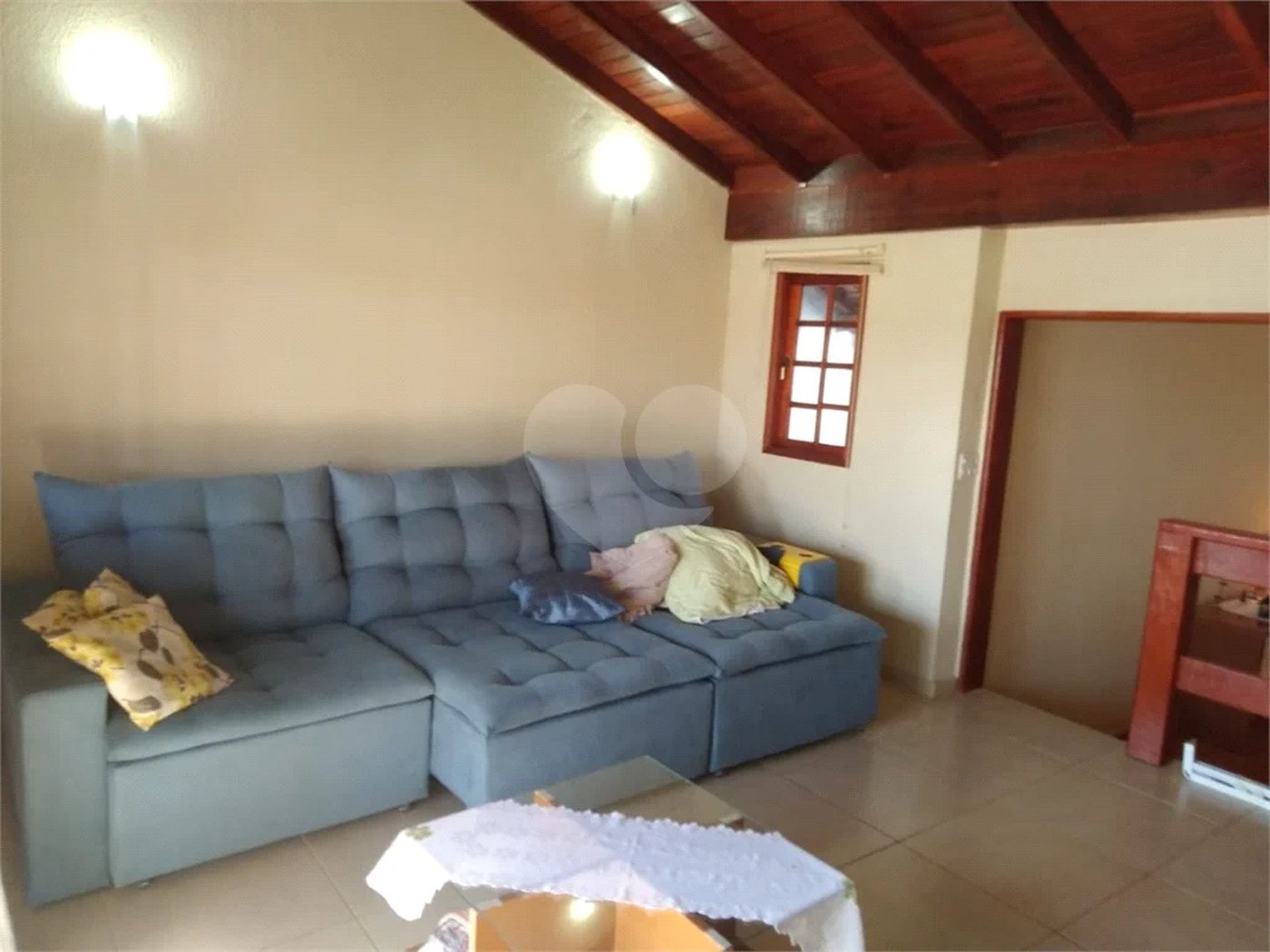 Sobrado à venda com 2 quartos em Reneville, Mairinque, SP