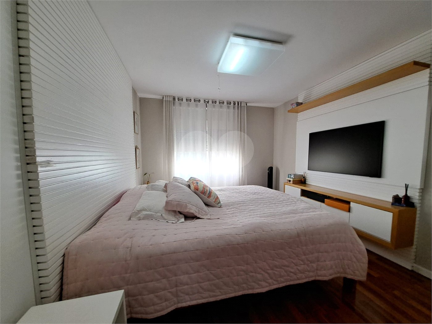 Apartamento à venda com 3 suítes em Campo Belo, São Paulo, SP