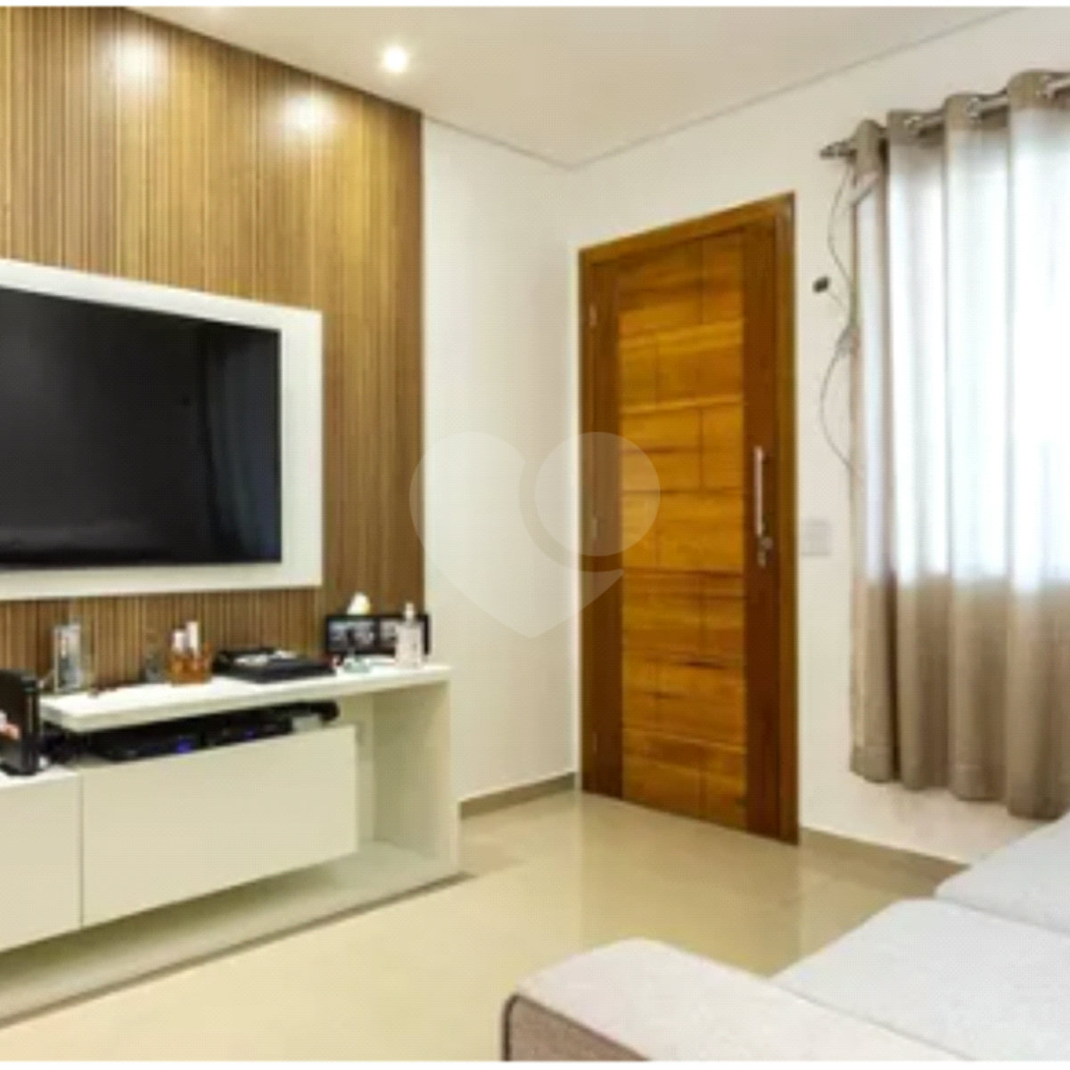Sobrado à venda com 3 quartos, sendo 1 suíte,  em Campo Grande, São Paulo, SP
