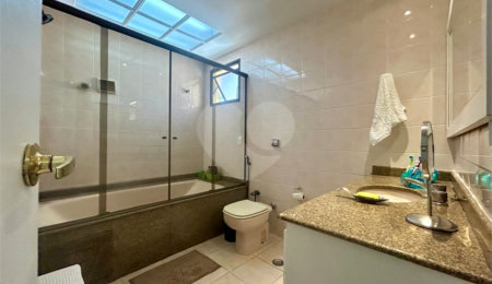 Apartamento à venda com 3 suítes em Vila Gomes Cardim, São Paulo, SP